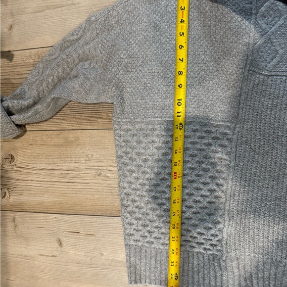 ❗️American Eagle Oversized Mockneck Sweater - Picture 9 of 10